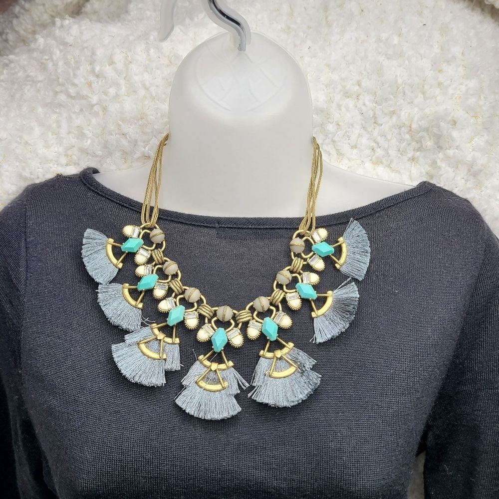 Stella & Dot Lotus Tassel‎ Statement Necklace